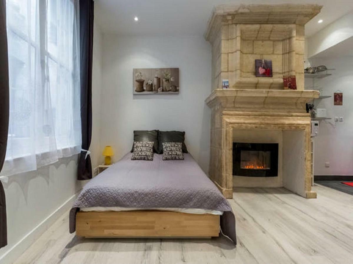 Appart Cozy / Quartier St Pierre Бордо Экстерьер фото